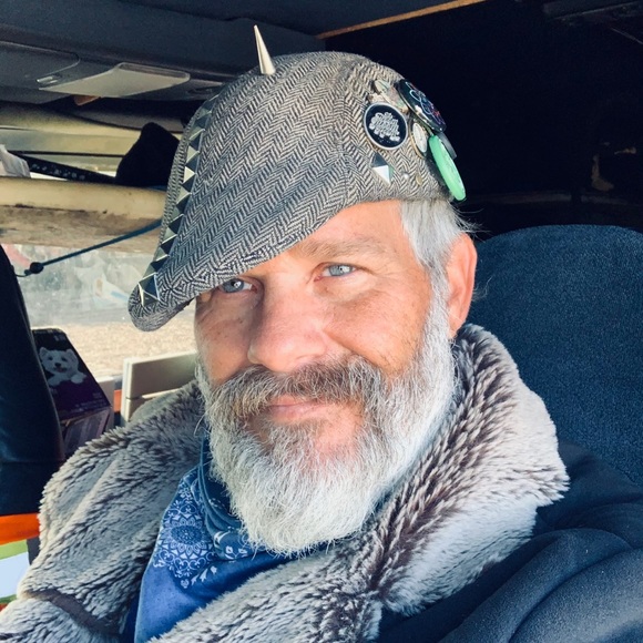 Meet your Posher, Matthew - Picture 1 of 1